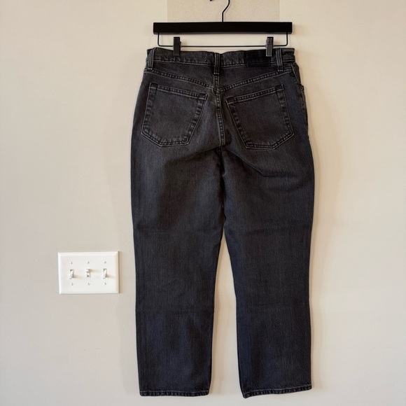 Abercrombie & Fitch Ultra High Rise 90s Straight Jean - Size: BLACK 29 X-SHORT - Picture 3 of 7
